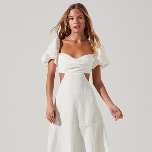 NWT ASTR THE LABEL Winley Puff Sleve Cutout Midi Dress